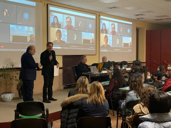 &quot;Creare comunità di lettura&quot;. Presentata la piattaforma per la gestione della biblioteca scolastica.