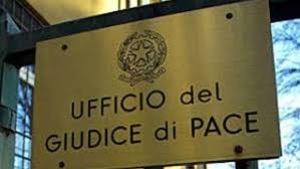 PD. &quot; Il Comune di Regalbuto vanta un primato, purtroppo negativo, essendo l’unico Comune della Provincia a sopprimere l’ufficio del Giudice di Pace.&quot;