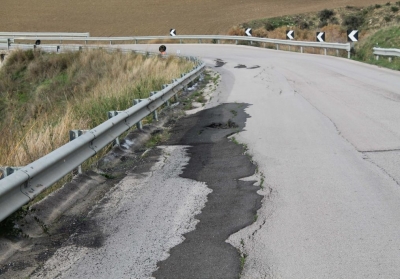 Strada Regalbuto-Catenanuova. &quot; Affidati i lavori&quot;.