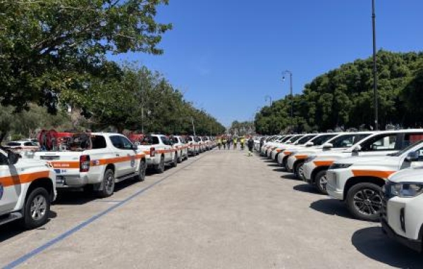 Incendi, la Regione consegna a Palermo 70 pick-up ai volontari della Protezione civile