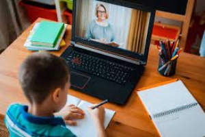 Ritorno a scuola. Cresce il numero dei Presidi che chiedono la Dad di due settimane.